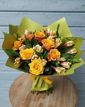 Букет цветов из:  Альстромерии и Розы в Губдене