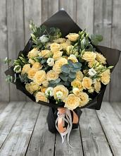 Букет цветов из:  Розы и Лизиантусы #REPLACE_PRED# Губдене