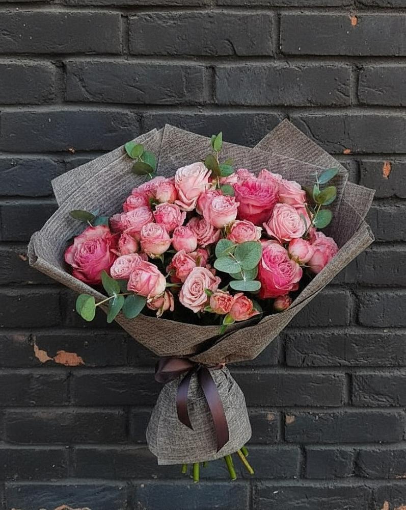 Букет цветов из: Розы в Губдене