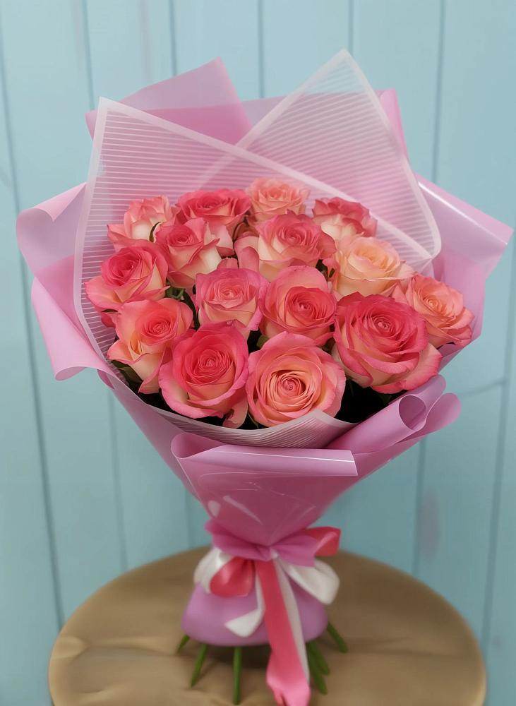 Букет 15 Розовых роз Равель в Губдене