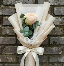Букет цветов из:  Розы в Губдене