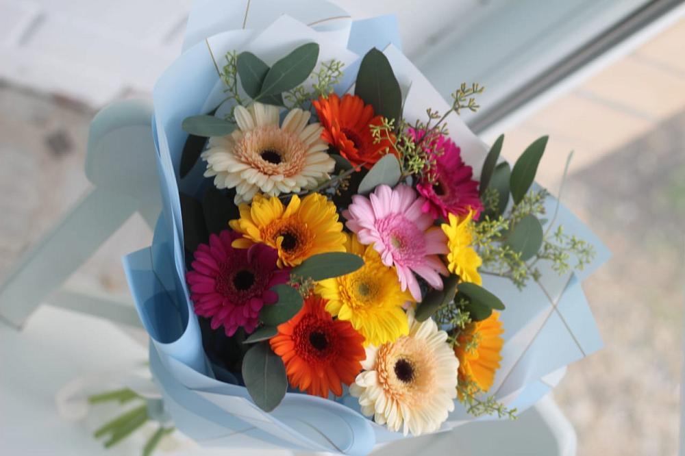 Букет цветов из: Герберы в Губдене