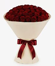 Букет 101 Бордовая роза Блэк Бакарра в Губдене