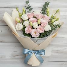 Букет цветов из:  Лизиантусы в Губдене