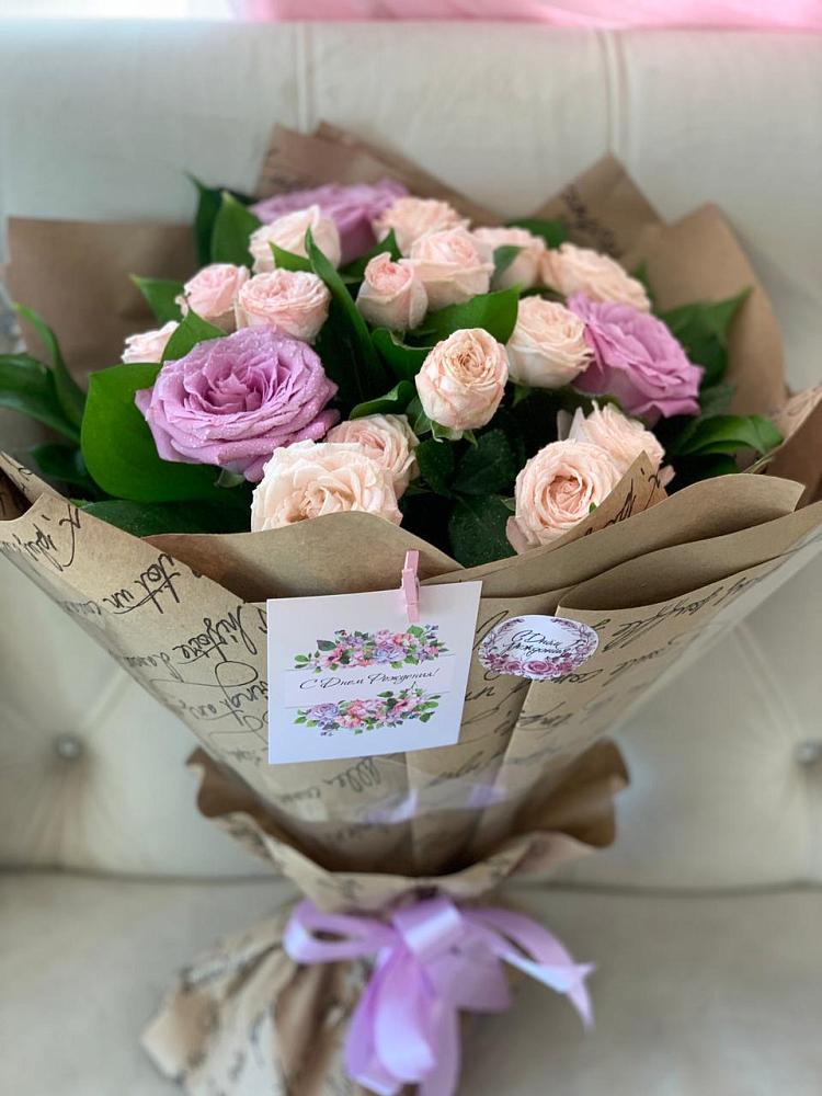 Букет цветов из: Розы в Губдене