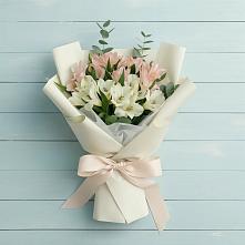 Букет цветов из:  Альстромерии в Губдене