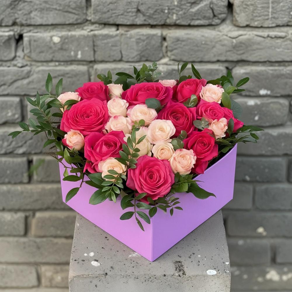 Цветочная композиция из Розы в коробке в Губдене