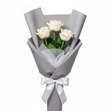 Букет 3 белые розы в Губдене