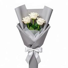 Букет 3 белые розы в Губдене