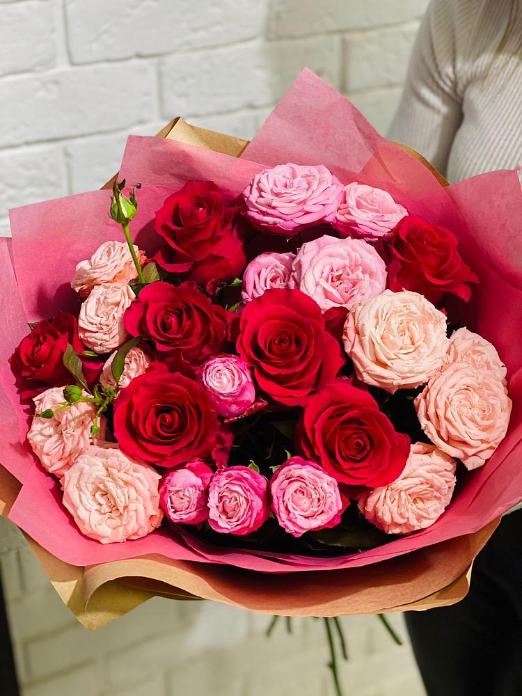 Букет цветов из: Розы в Губдене