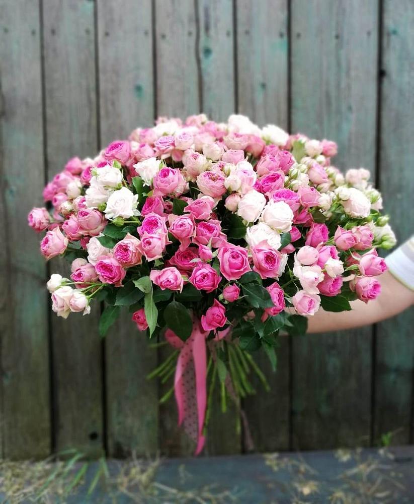 Букет Розовые кустовые розы Натали и Лав Лидия в Губдене