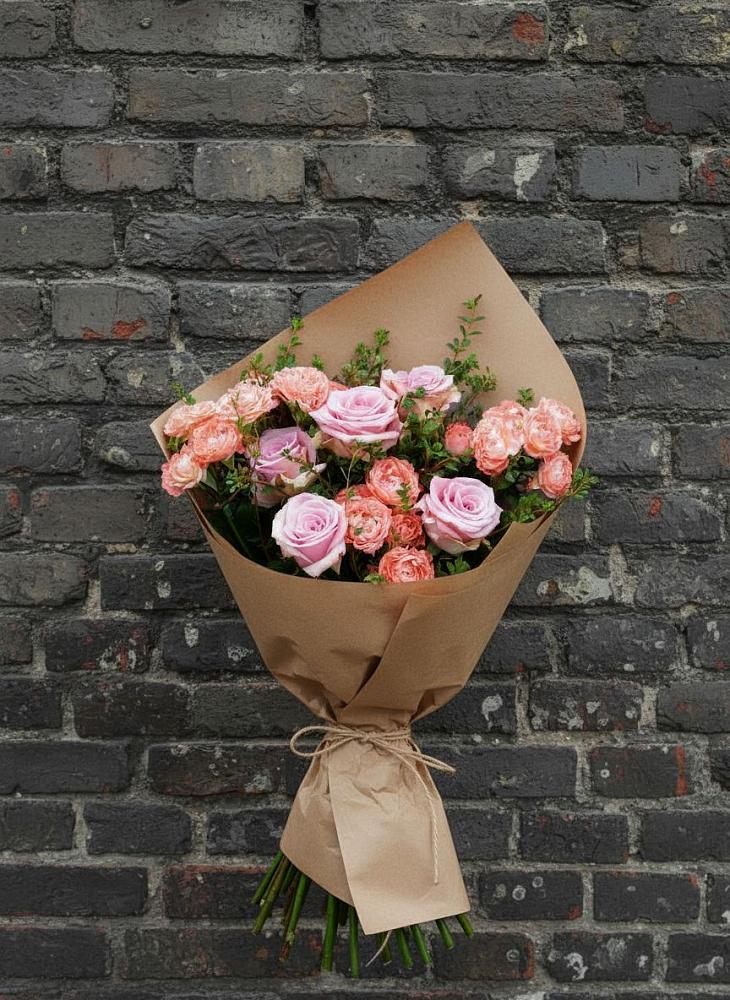 Букет цветов из: Розы в Губдене