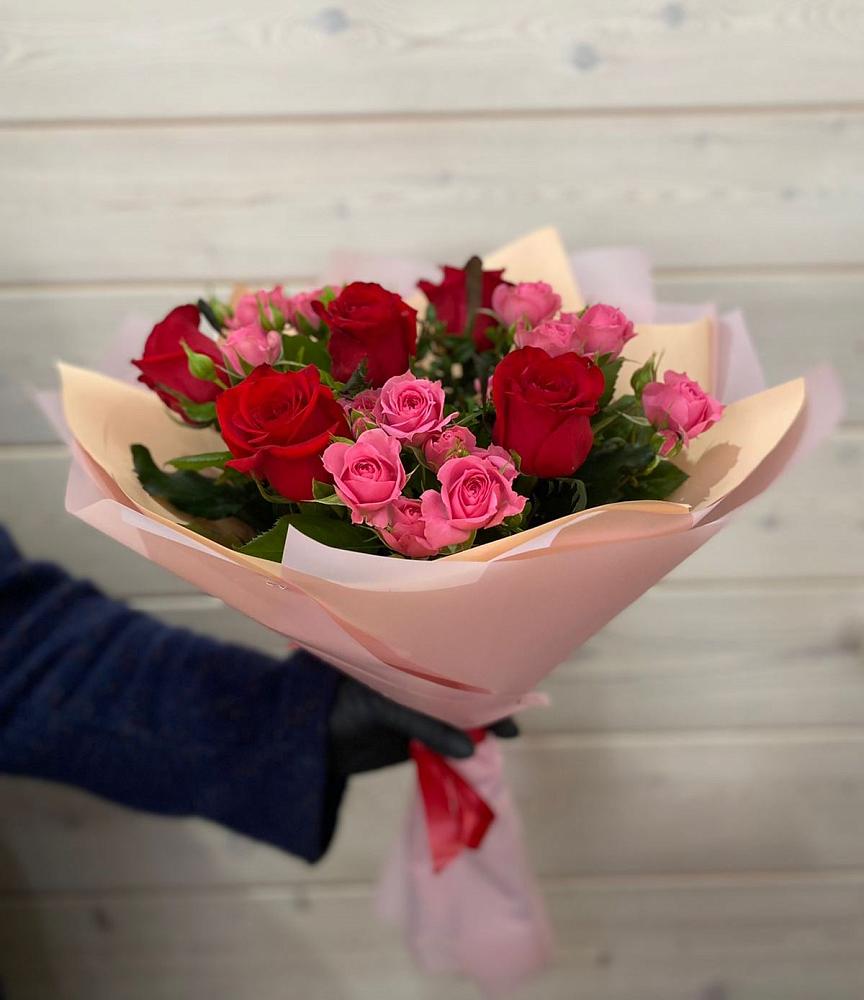 Букет цветов из: Розы в Губдене