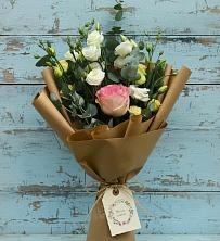 Букет цветов из:  Розы и Лизиантусы в Губдене