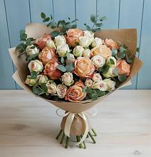 Букет цветов из:  Альстромерии и Розы в Губдене