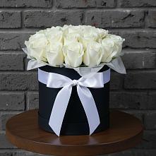 Цветочная композиция из Розы в шляпной коробке в Губдене